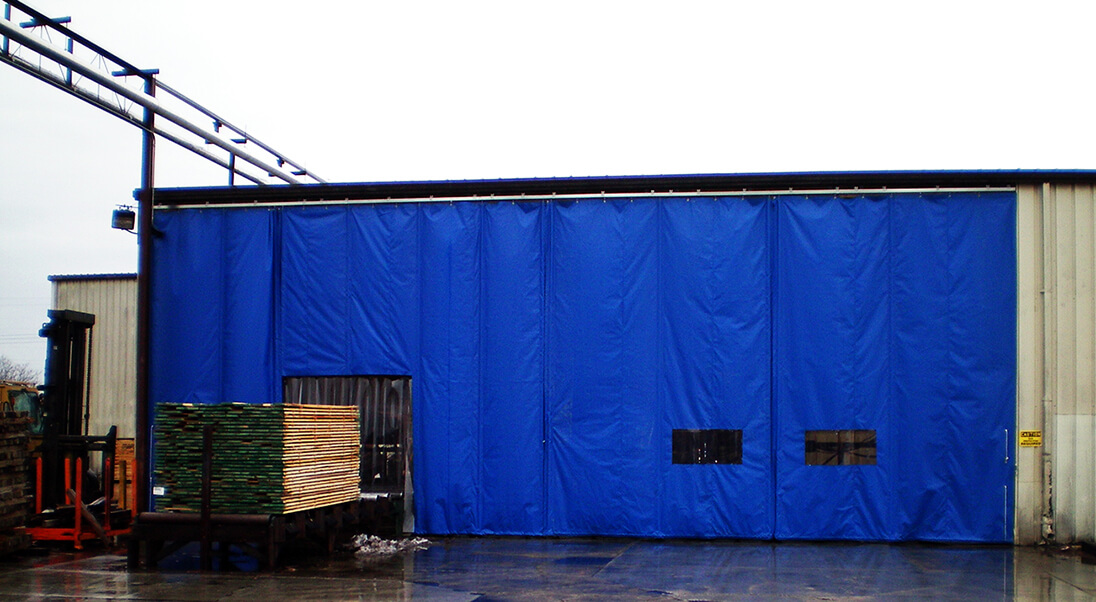 Sliding warehouse curtain wall