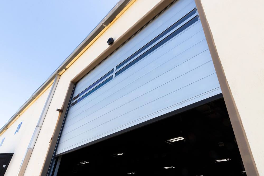 Raptor Rigid door opening